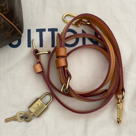 ❌SOLD❌ Louis Vuitton Speedy 30 Bandouliere Monogram 👜 💕 - Picture 8 of 13